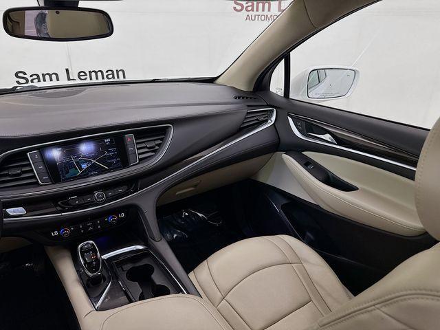 Photo of 2019 White Frost Tricoat Buick Enclave