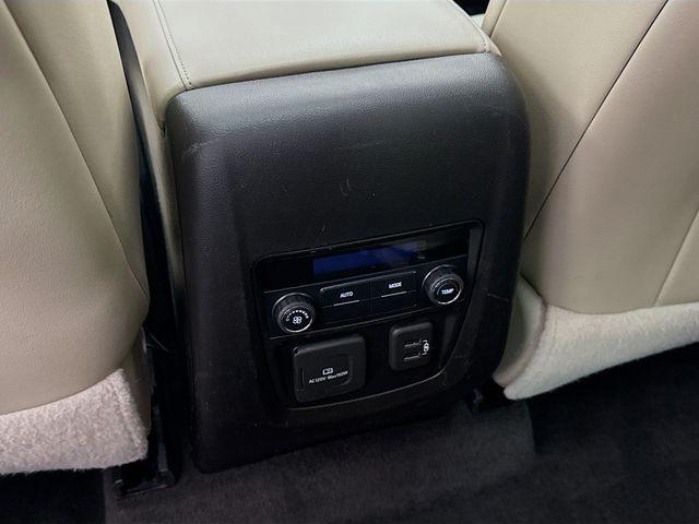 Photo of 2019 White Frost Tricoat Buick Enclave