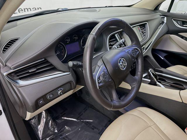 Photo of 2019 White Frost Tricoat Buick Enclave