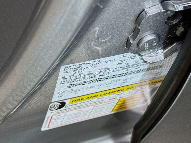Photo of 2024 Silver Radiance Metallic Clearcoat Lincoln Navigator