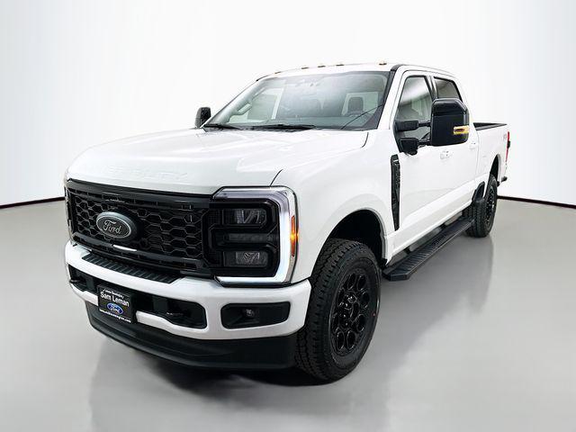 Photo of 2025 Star White Metallic Tri-Coat Ford F-350