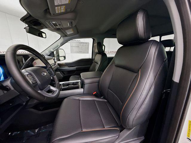 Photo of 2025 Star White Metallic Tri-Coat Ford F-350