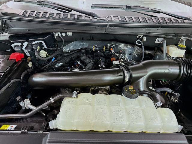 Photo of 2024 Ceramic Pearl Metallic Tri-Coat Lincoln Navigator