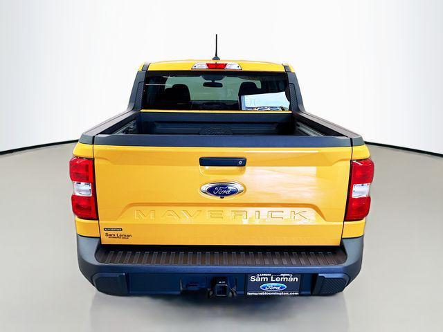 Photo of 2022 Orange Ford Maverick