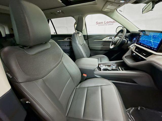 Photo of 2025 Vapor Blue Ford Explorer