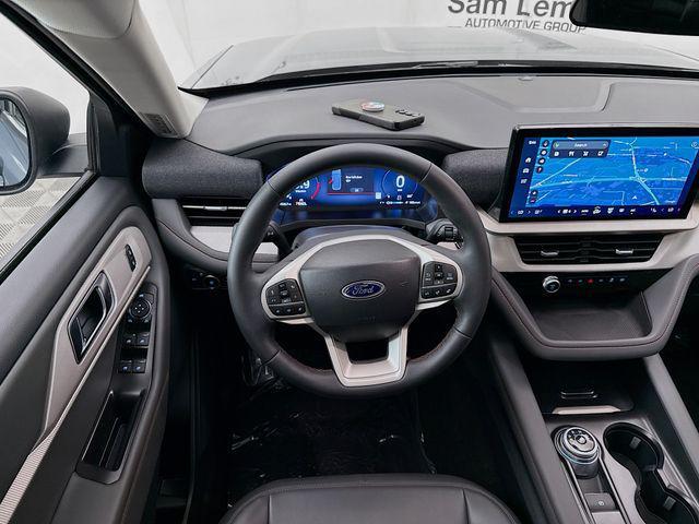 Photo of 2025 Vapor Blue Ford Explorer
