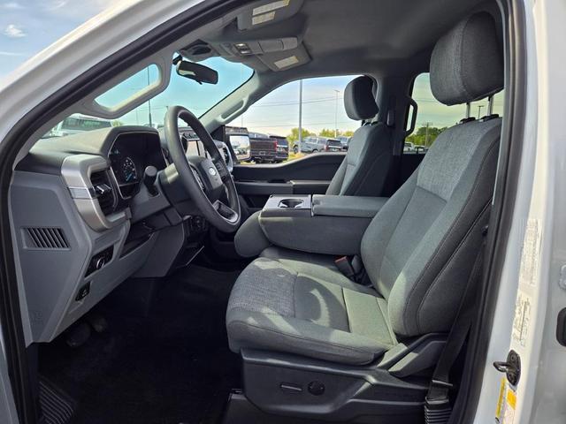 Photo of 2022 Oxford White Ford F-150