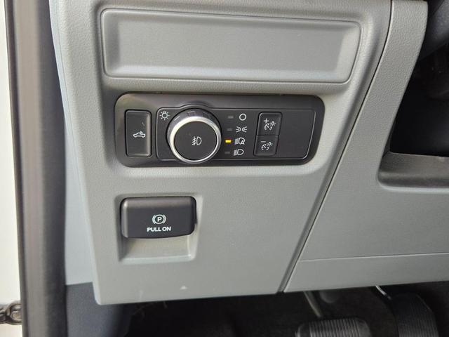 Photo of 2022 Oxford White Ford F-150