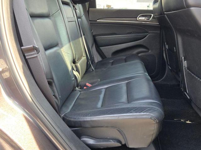 Photo of 2019 Granite Crystal Metallic Clearcoat Jeep Grand Cherokee