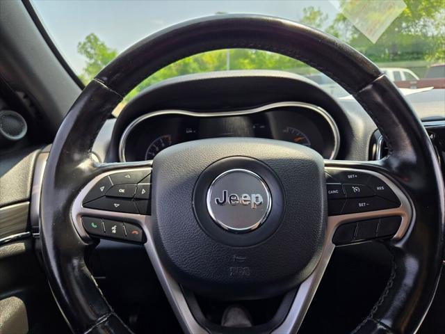 Photo of 2021 Diamond Black Crystal Pearlcoat Jeep Grand Cherokee