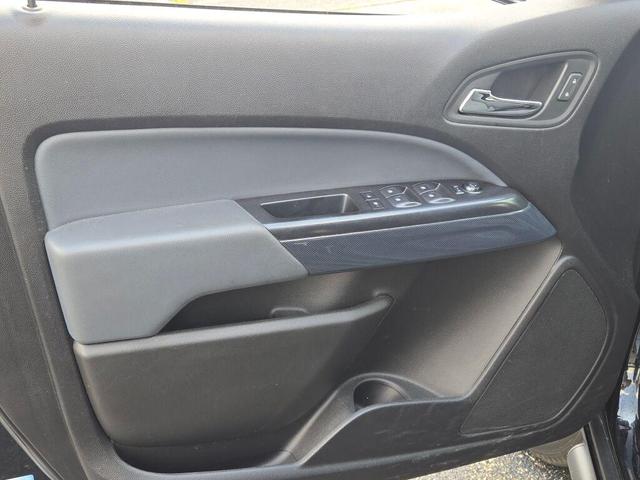 Photo of 2019 Black Chevrolet Colorado