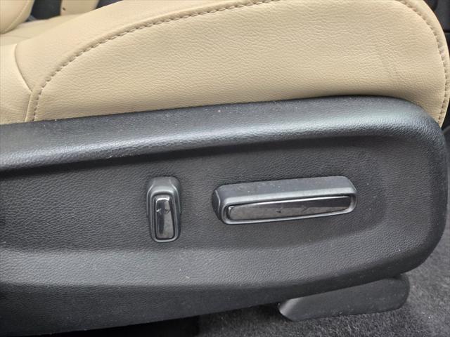 Photo of 2017 Molten Lava Pearl Honda CR-V