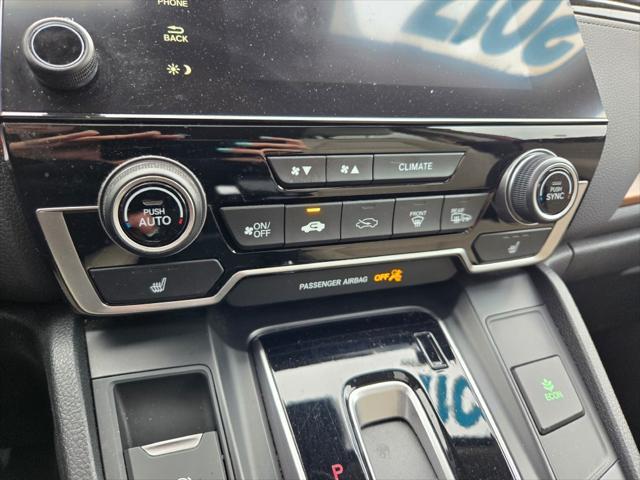 Photo of 2017 Molten Lava Pearl Honda CR-V