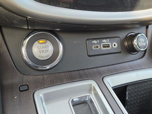 Photo of 2020 Super Black Metallic Nissan Murano