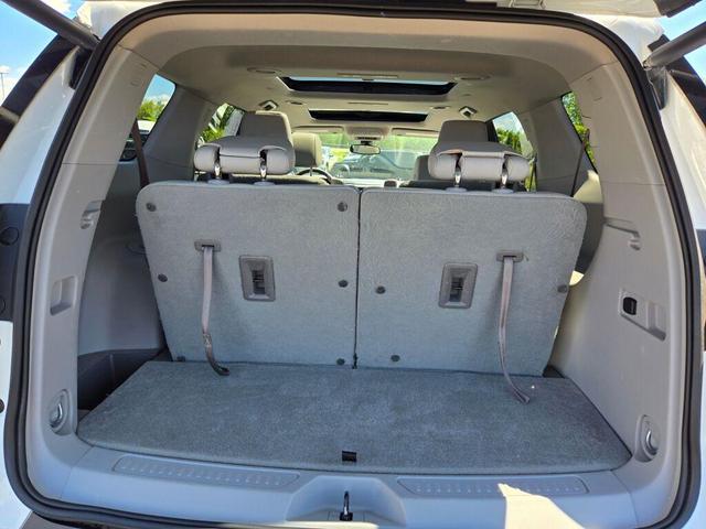 Photo of 2017 White Frost Tricoat GMC Acadia