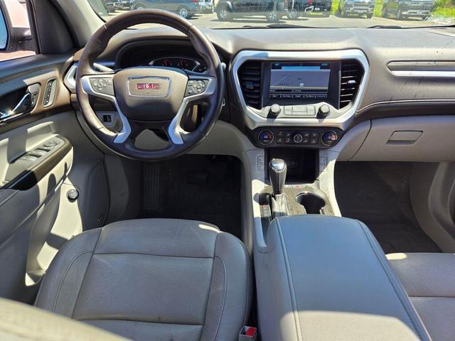 Photo of 2017 White Frost Tricoat GMC Acadia