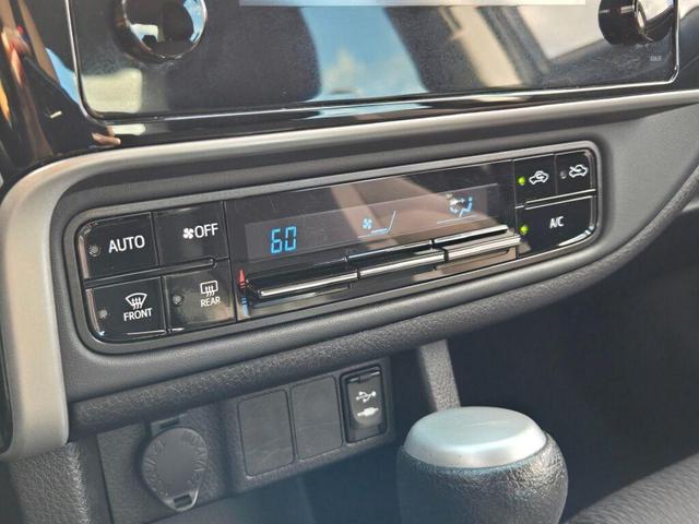 Photo of 2019 Black Sand Pearl Toyota Corolla