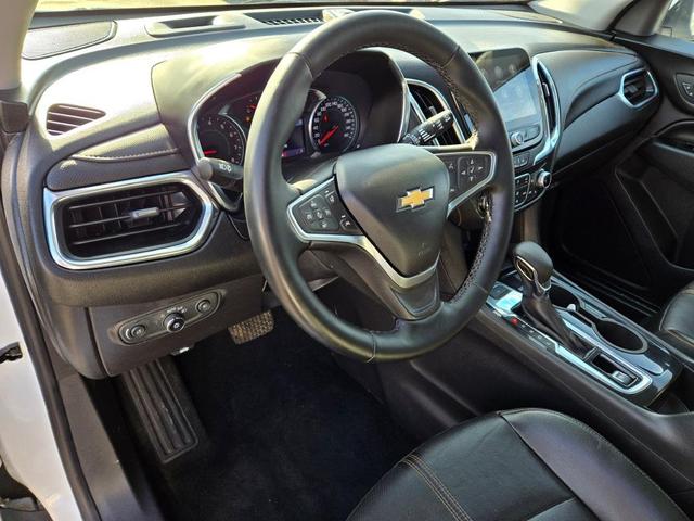 Photo of 2023 White Chevrolet Equinox
