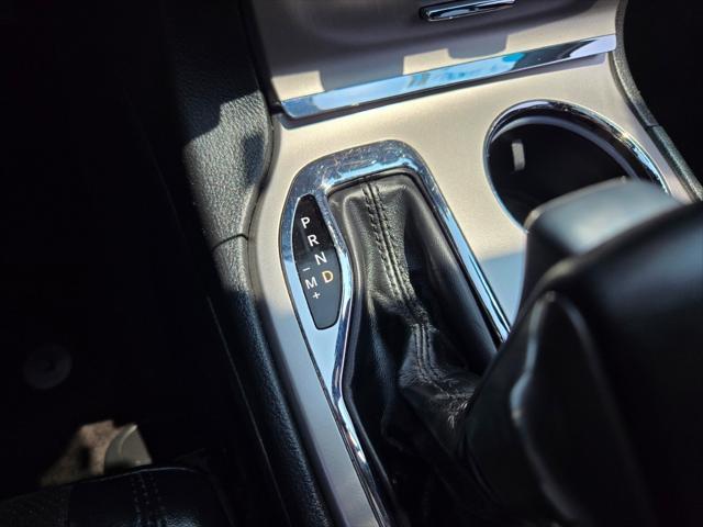 Photo of 2019 Bright White Clearcoat Jeep Grand Cherokee
