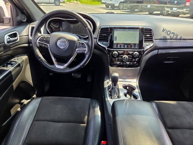 Photo of 2019 Bright White Clearcoat Jeep Grand Cherokee