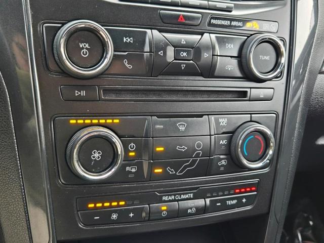 Photo of 2017 Ingot Silver Ford Explorer