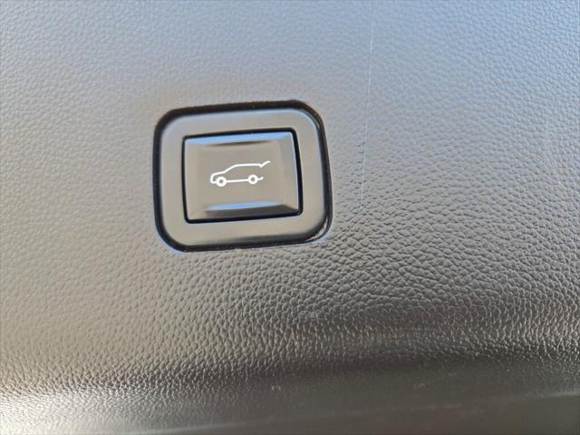 Photo of 2020 Graphite Metallic Chevrolet Traverse