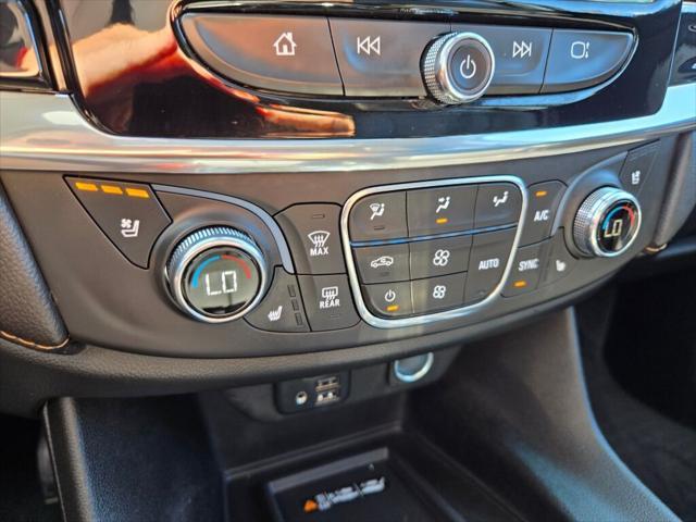 Photo of 2020 Graphite Metallic Chevrolet Traverse