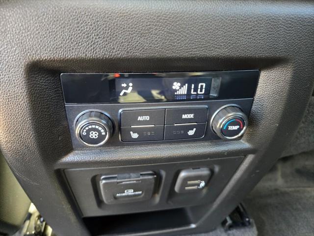 Photo of 2020 Graphite Metallic Chevrolet Traverse