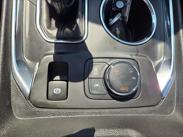 Photo of 2020 Graphite Metallic Chevrolet Traverse