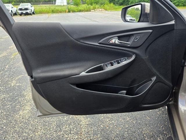 Photo of 2023 Mineral Gray Metallic Chevrolet Malibu