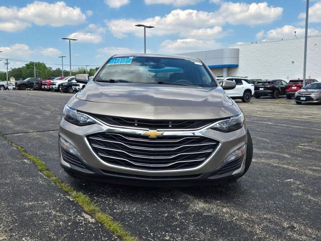 Photo of 2023 Mineral Gray Metallic Chevrolet Malibu