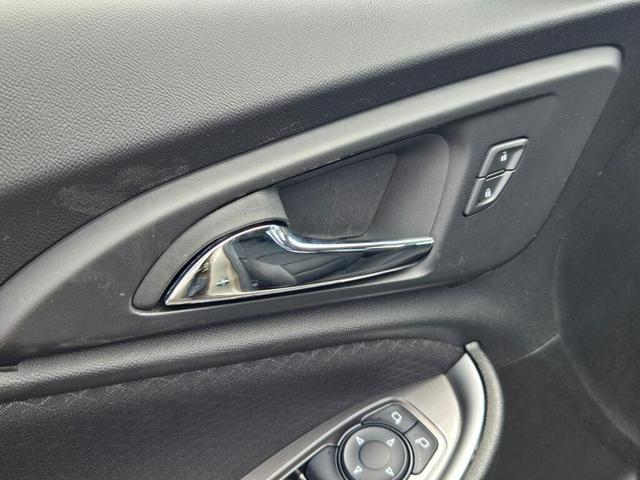 Photo of 2023 Mineral Gray Metallic Chevrolet Malibu