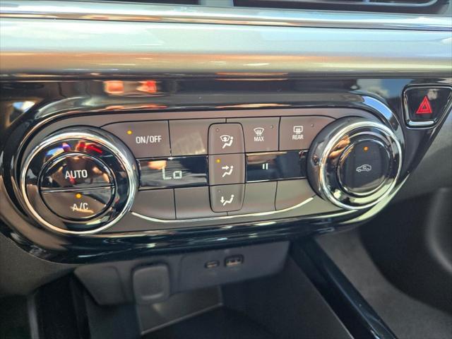 Photo of 2025 Summit White Chevrolet Trax