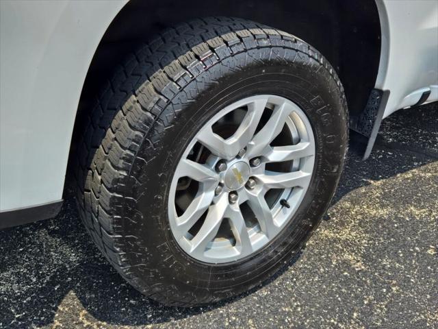 Photo of 2019 Summit White Chevrolet Silverado 1500