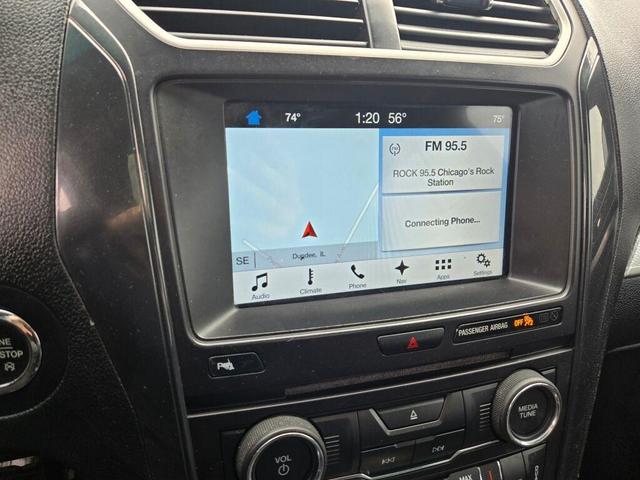 Photo of 2017 White Gold Metallic Ford Explorer