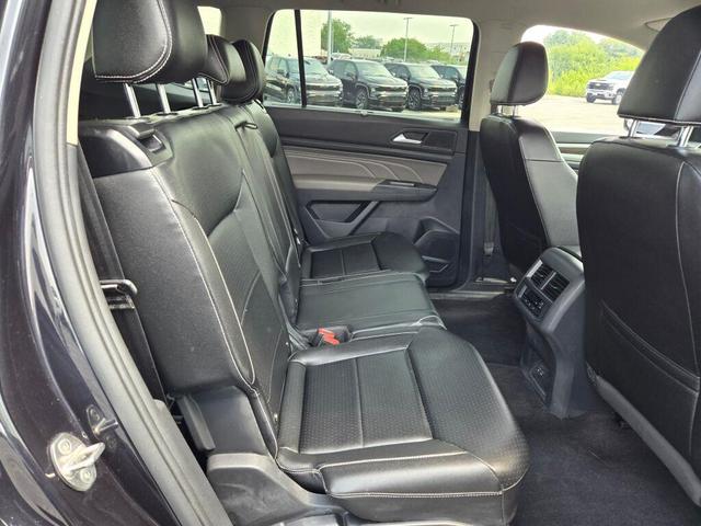 Photo of 2021 Deep Black Volkswagen Atlas