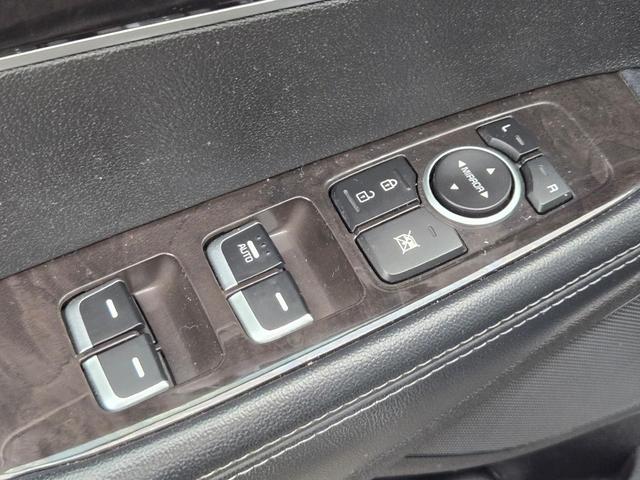 Photo of 2017 Platinum Graphite Kia Sorento