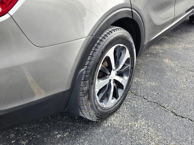Photo of 2017 Platinum Graphite Kia Sorento