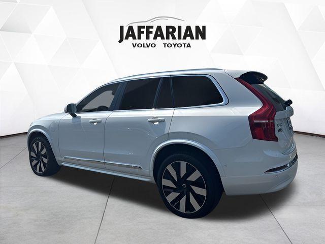 Photo of 2024 Crystal White Metallic Volvo XC90 Recharge Plug-In Hybrid