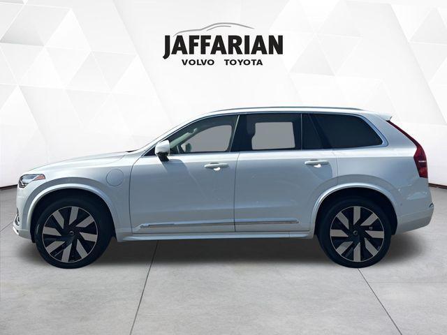 Photo of 2024 Crystal White Metallic Volvo XC90 Recharge Plug-In Hybrid
