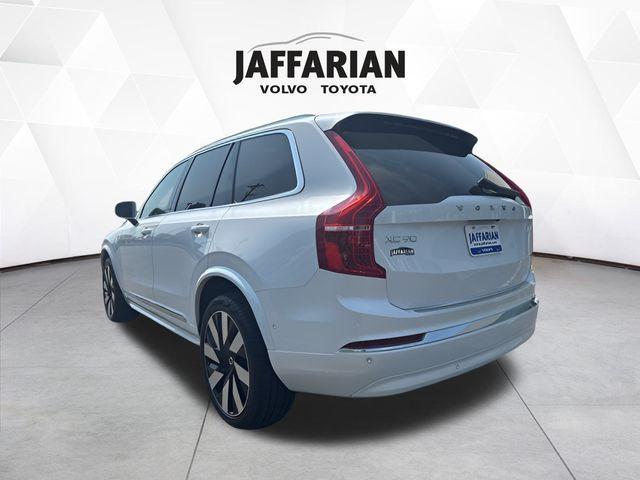 Photo of 2024 Crystal White Metallic Volvo XC90 Recharge Plug-In Hybrid