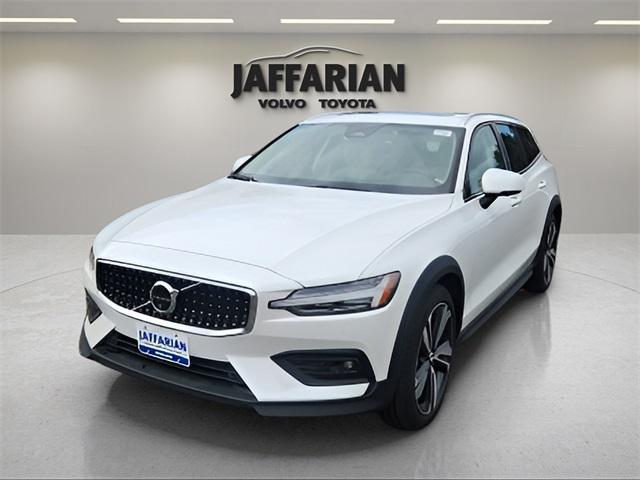 Photo of 2025 Crystal White Volvo V60 Cross Country