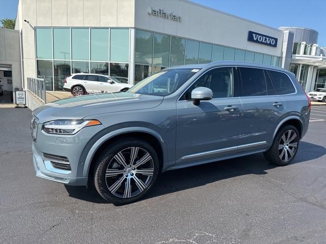 Photo of 2023 Thunder Gray Metallic Volvo XC90