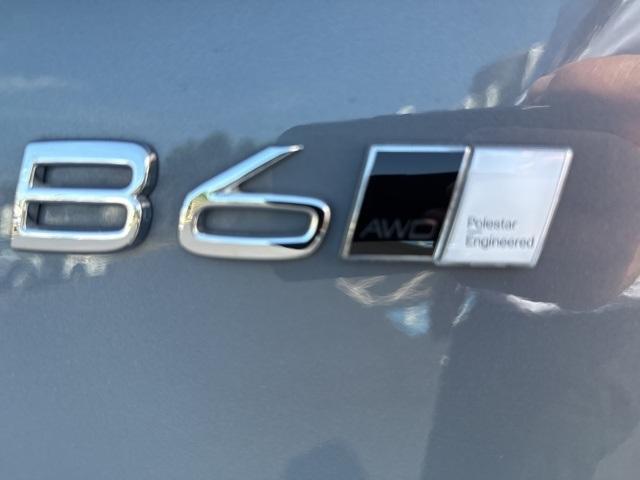 Photo of 2023 Thunder Gray Metallic Volvo XC90