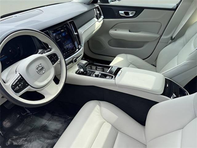 Photo of 2024 Denim Blue Metallic Volvo S60 Recharge Plug-In Hybrid