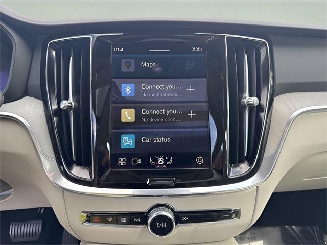 Photo of 2024 Denim Blue Metallic Volvo S60 Recharge Plug-In Hybrid