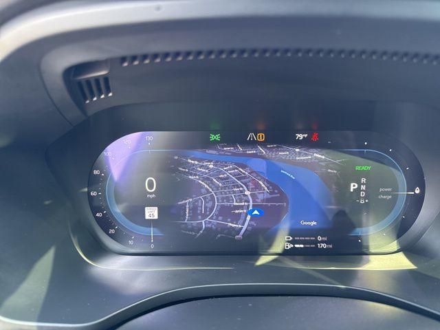 Photo of 2025 Metallic Volvo XC60 Plug-In Hybrid