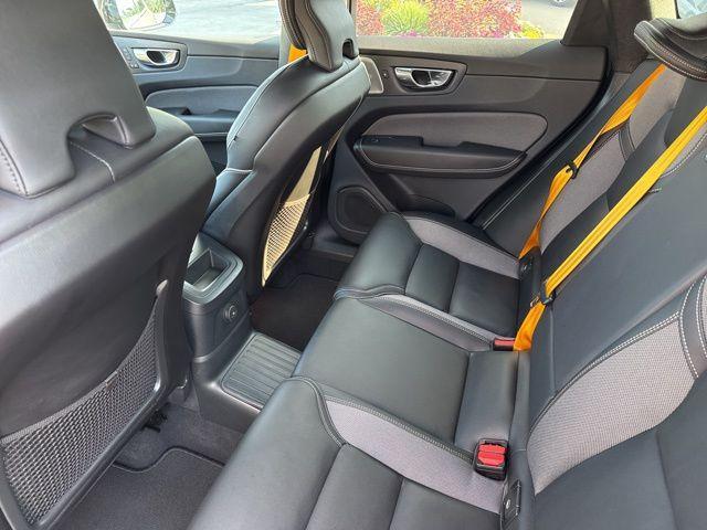 Photo of 2025 Metallic Volvo XC60 Plug-In Hybrid