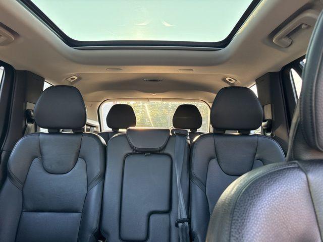 Photo of 2022 Denim Blue Metallic Volvo XC90