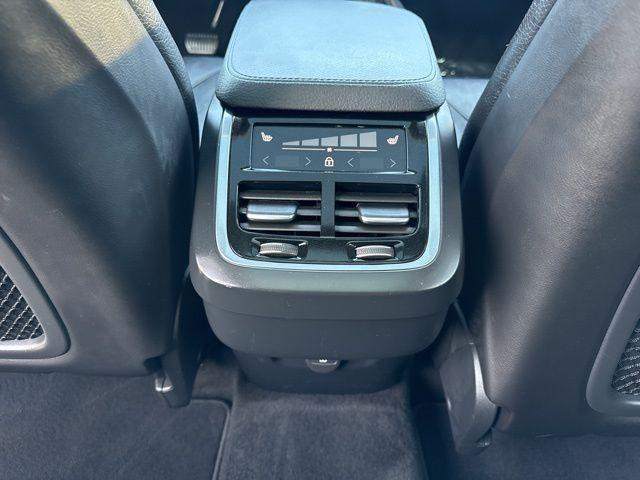 Photo of 2022 Denim Blue Metallic Volvo XC90